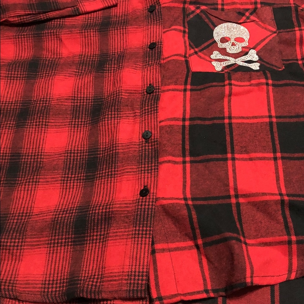 Red black plaid look rhinestone skull pocket button down shirt size large new - Picture 5 of 10